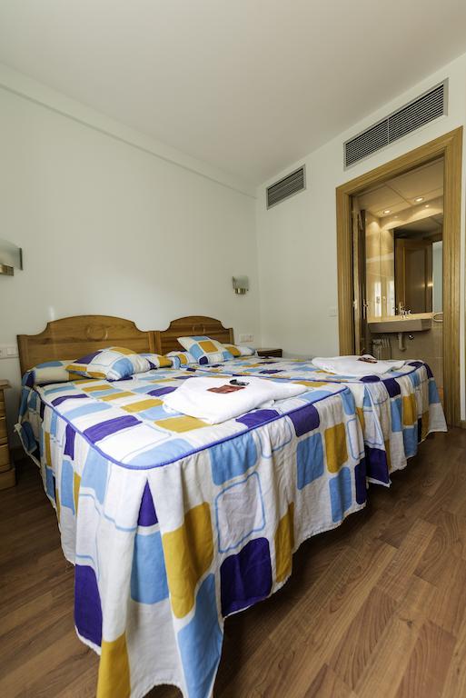 Hostal Restaurante La Pineda El Barco de Ávila Room photo